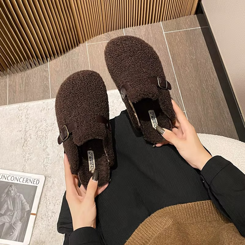 Veyra™ | Warme Buckle Slippers