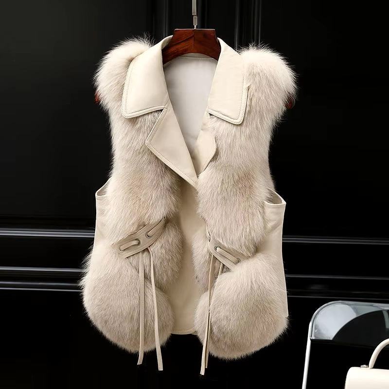 Nereida™ – Luxe Fur Weste