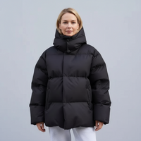 Elyra™ – Dikke Gewatteerde Winterjas met Capuchon