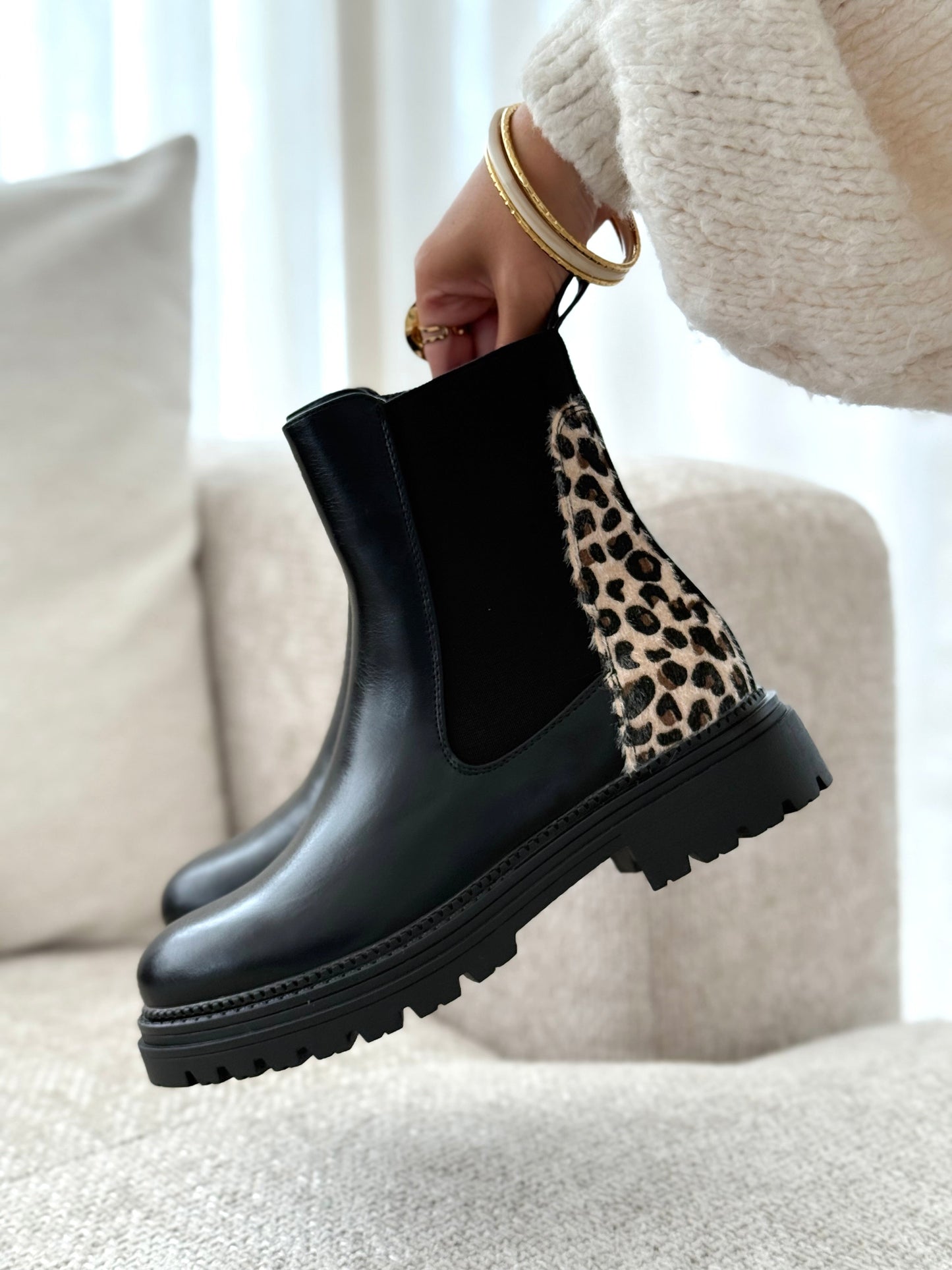 Noiré | Chelsea Laarzen met Luipaard Accent