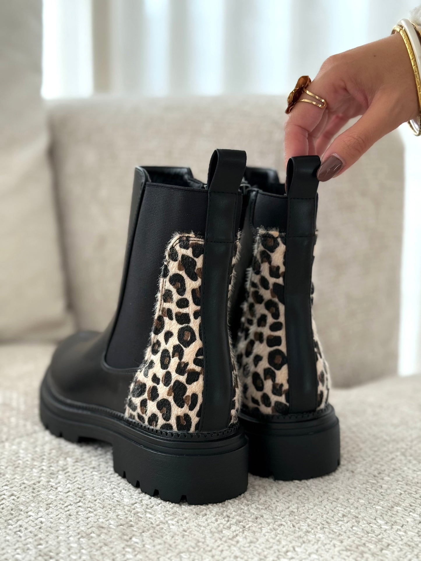 Noiré | Chelsea Laarzen met Luipaard Accent